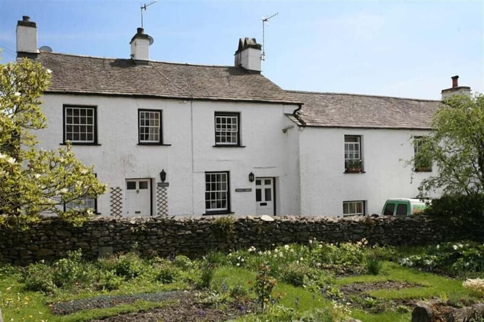 Cottage | Interior