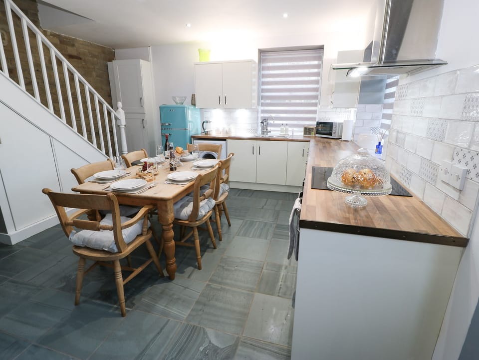 Cottage | Interior