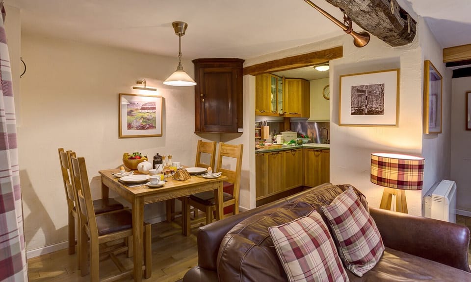 Cottage | Interior