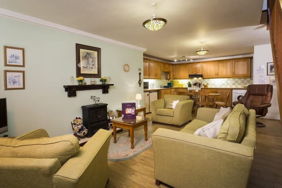 Cottage | Living room | DVD player