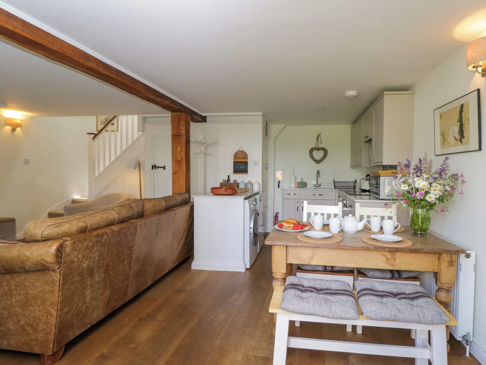 Cottage | Interior