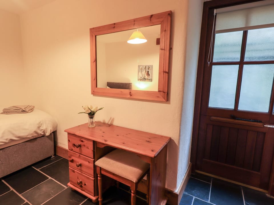 Cottage | 3 bedrooms, individually decorated, individually furnished, free WiFi