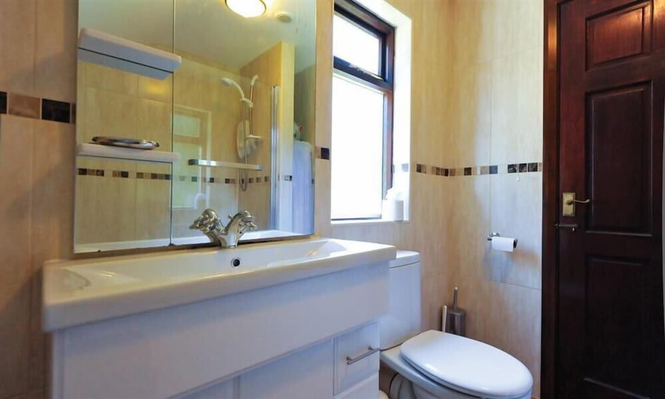 Cottage | Bathroom | Shower