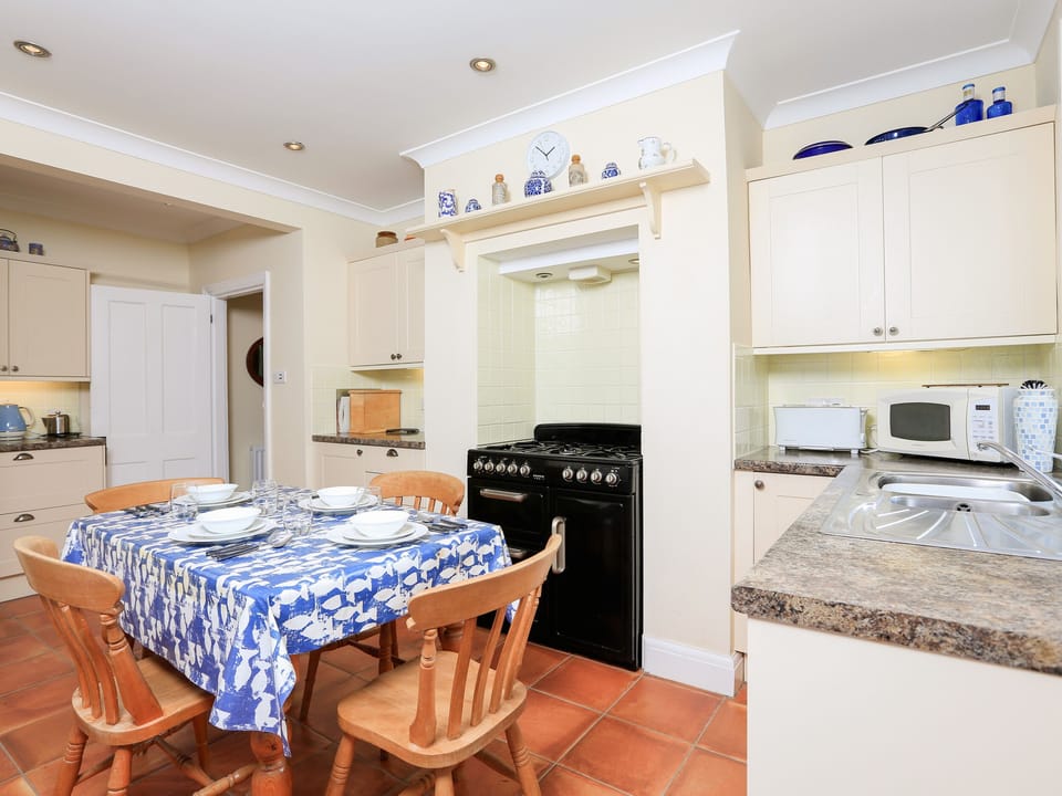 Cottage | Interior