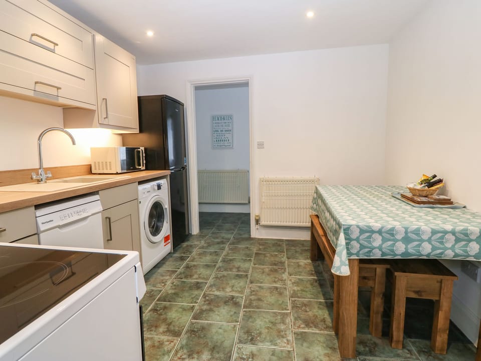 Fridge, dishwasher, electric kettle, toaster