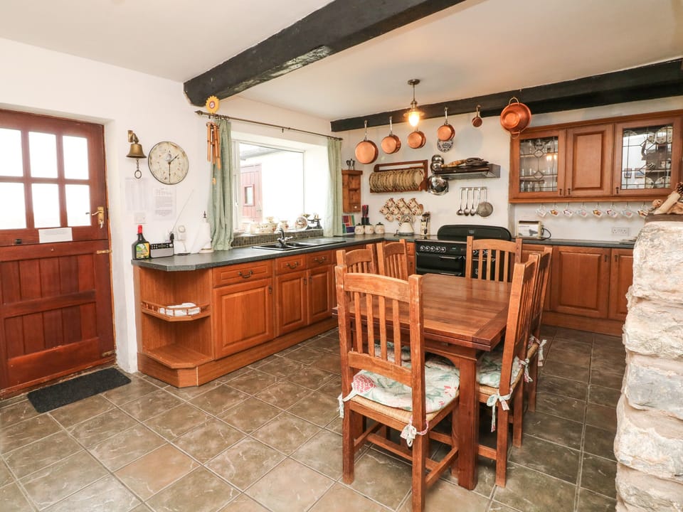 Cottage | Interior