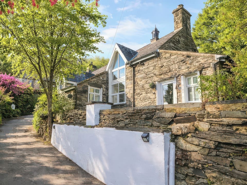 Cottage | Exterior