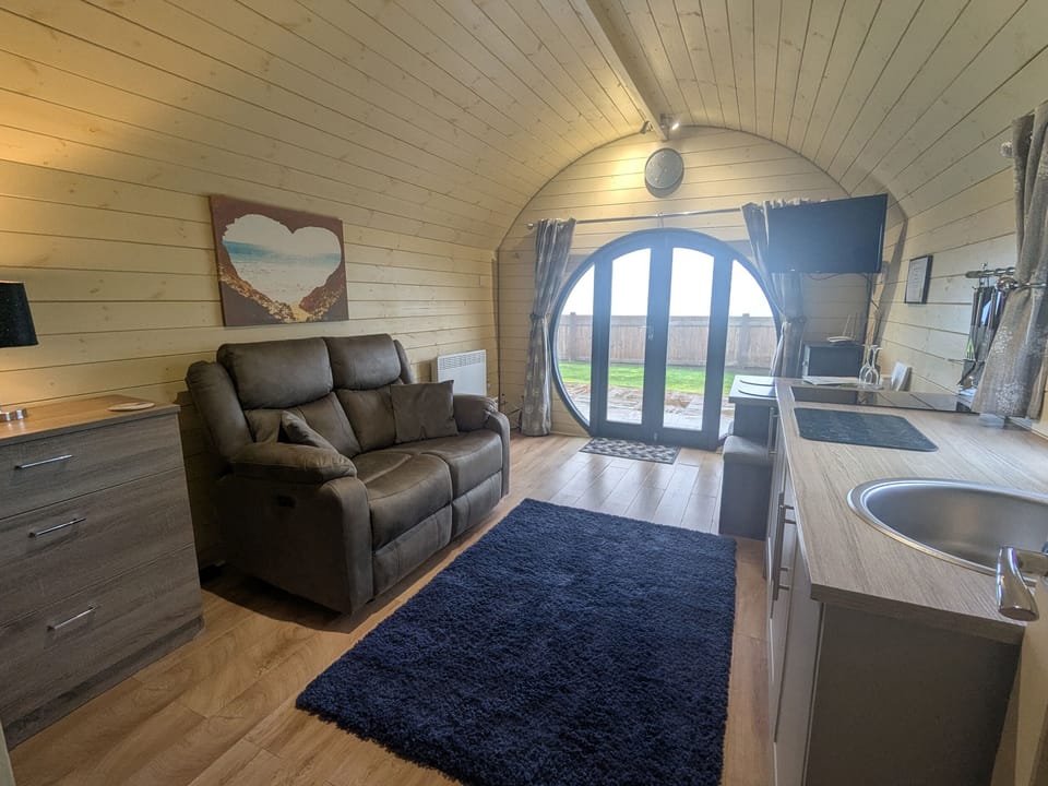 Cottage | Living area