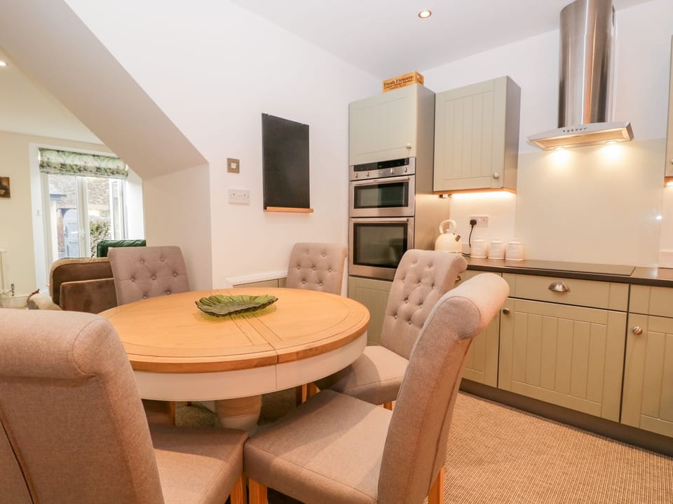 Cottage | Interior