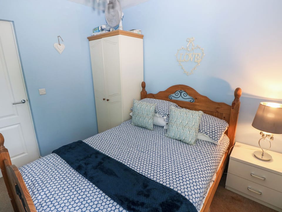 Cottage | 1 bedroom, individually decorated, individually furnished, free WiFi