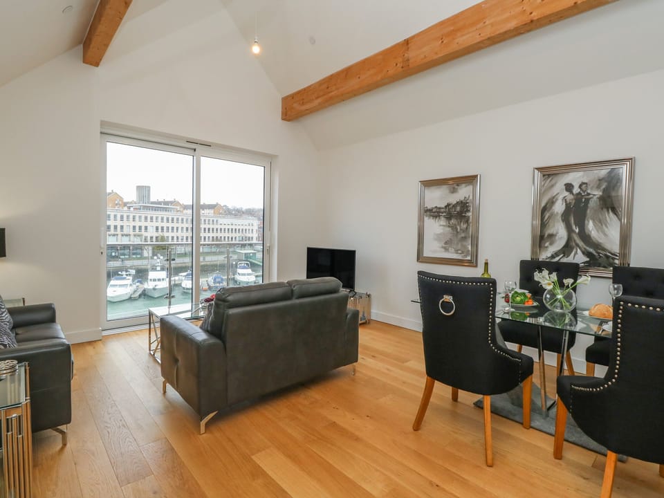 Cottage | Interior