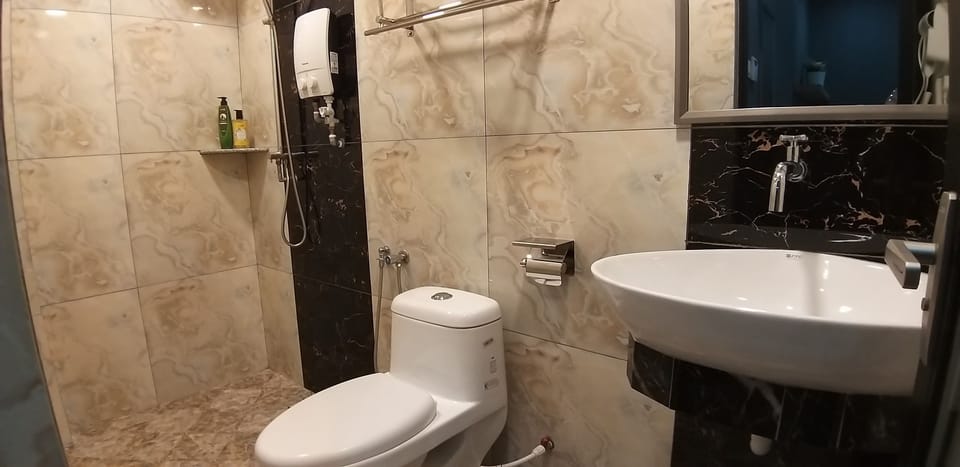 Shower, hair dryer, slippers, bidet