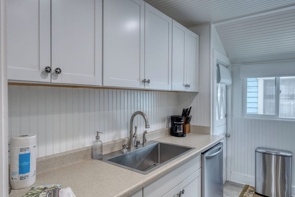 339CL - Kitchen Sink