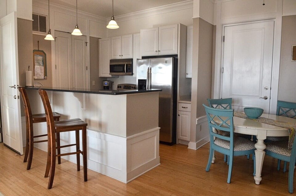 Kitchen / Dinning
