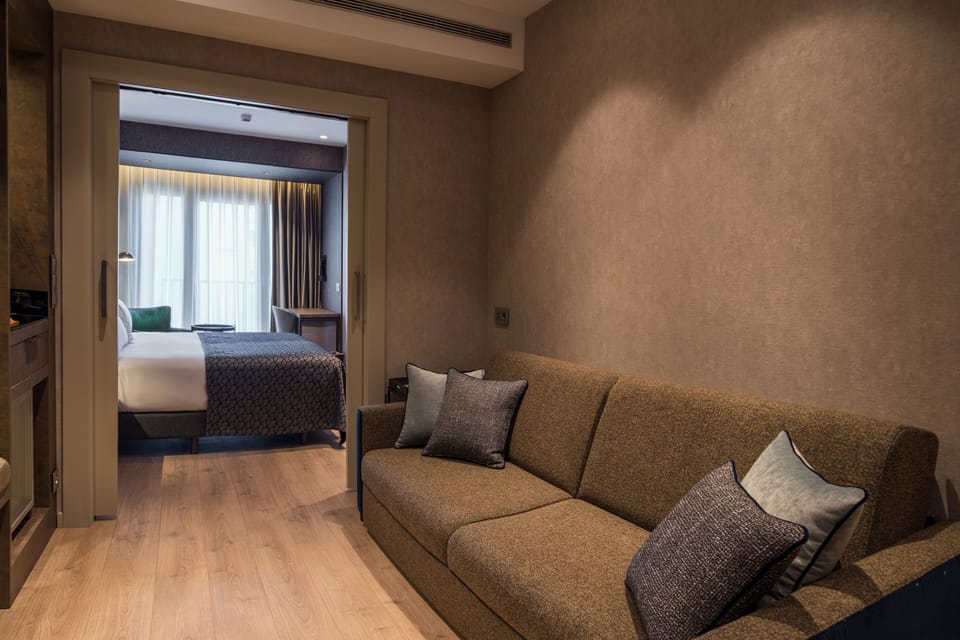 Down comforters, minibar, in-room safe, desk