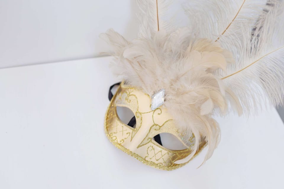 Decorative element in the bathroom - mask.