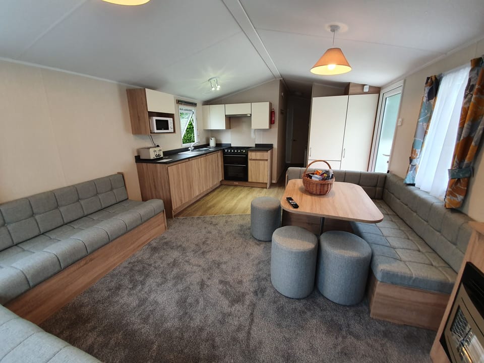 Family Mobile Home, Private Bathroom (3 Bed) | Interior