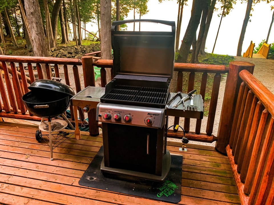 Grilling station with gas and charcoal grill