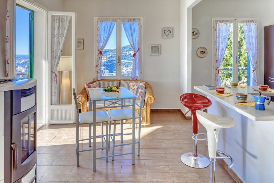 Dining Room, Kitchen
