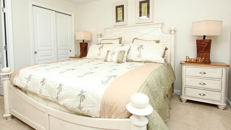 This villa has a total of 6 bedrooms.