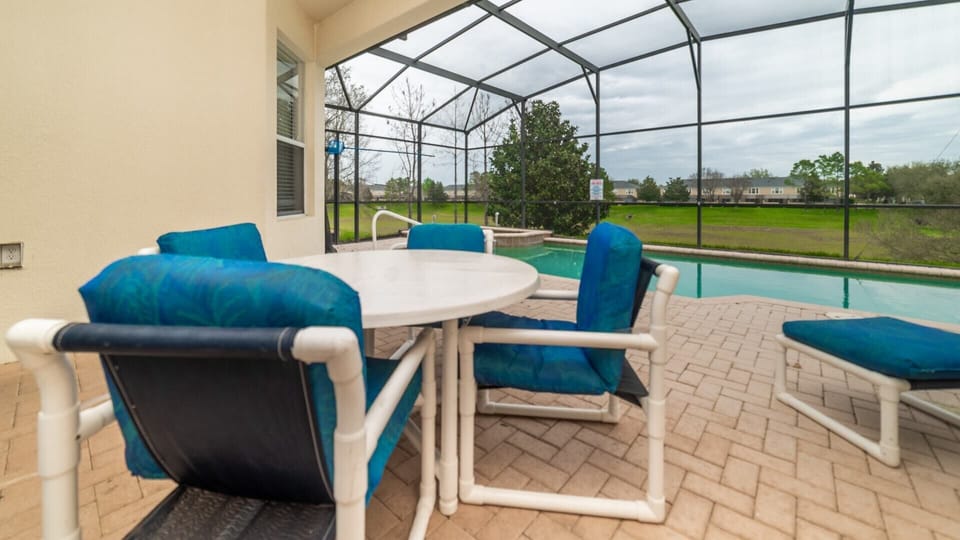 Beautiful 5 bed 5 bath villa located in Windsor Hills Resort