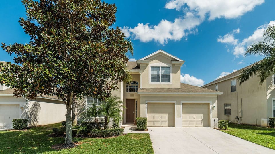 Beautiful 5 bed 5 bath villa located in Windsor Hills Resort