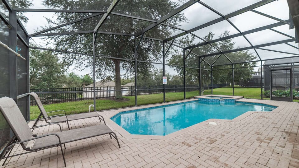 Beautiful 5 bed 5 bath villa located in Windsor Hills Resort