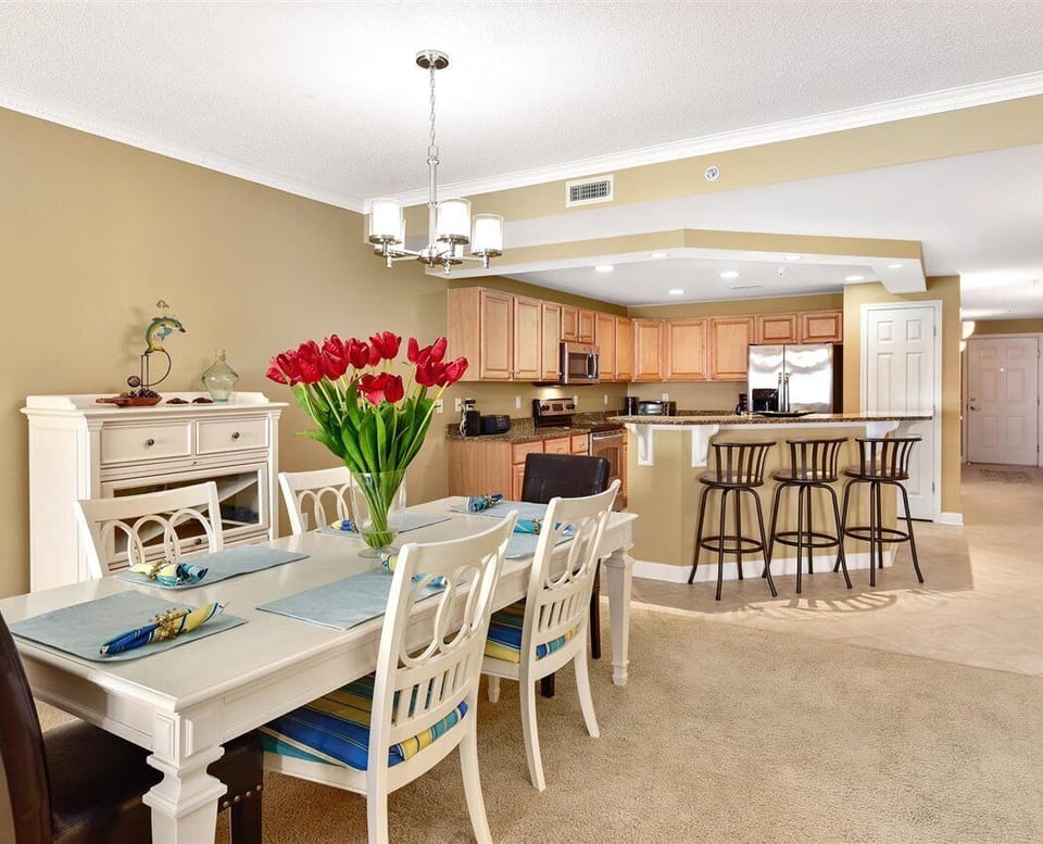 Dining-Area