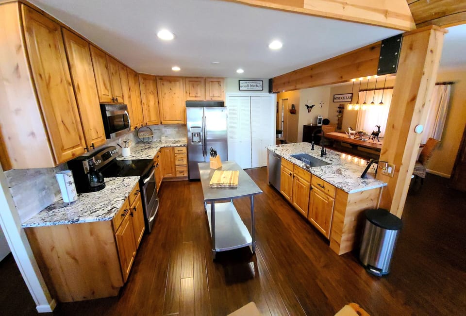 Private Kitchen with Granite Counters