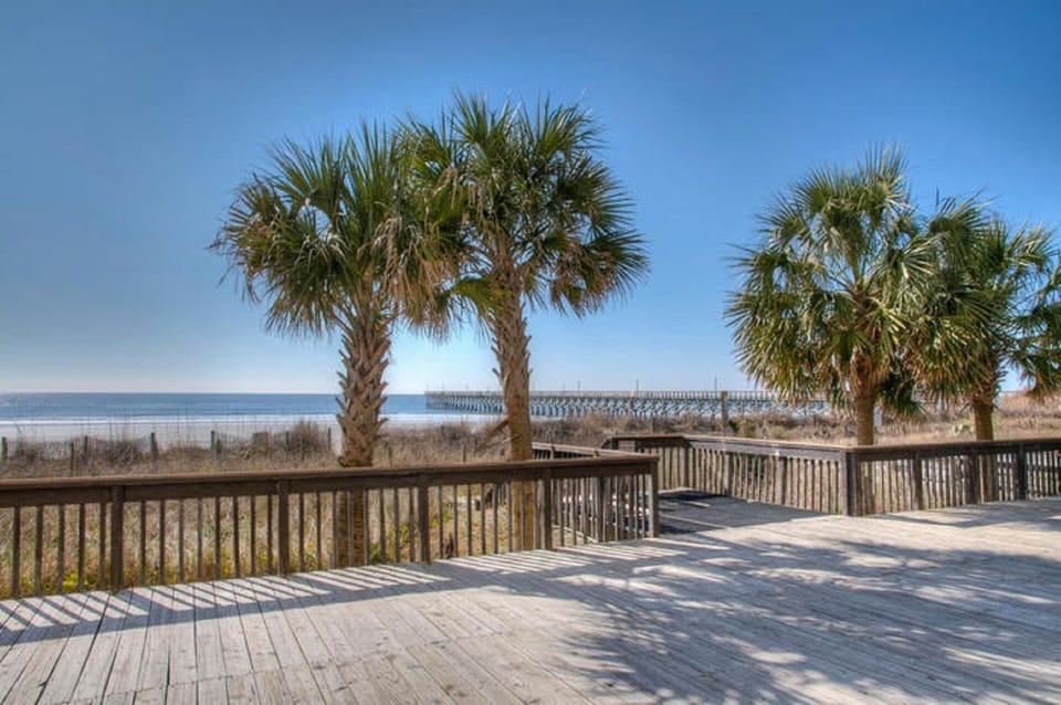Let your eyes absorb the blue of the sky & sea in endless views.