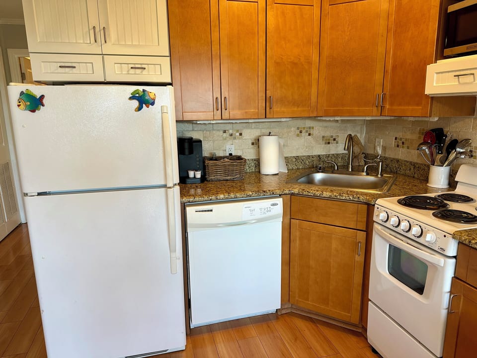 Kitchen - Fully equipped kitchen