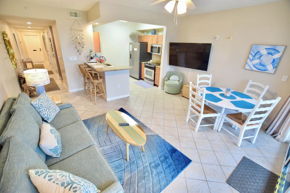 Destin West Gulfside #309 - Living Room