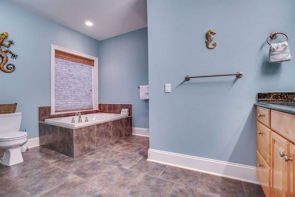 Master Bath