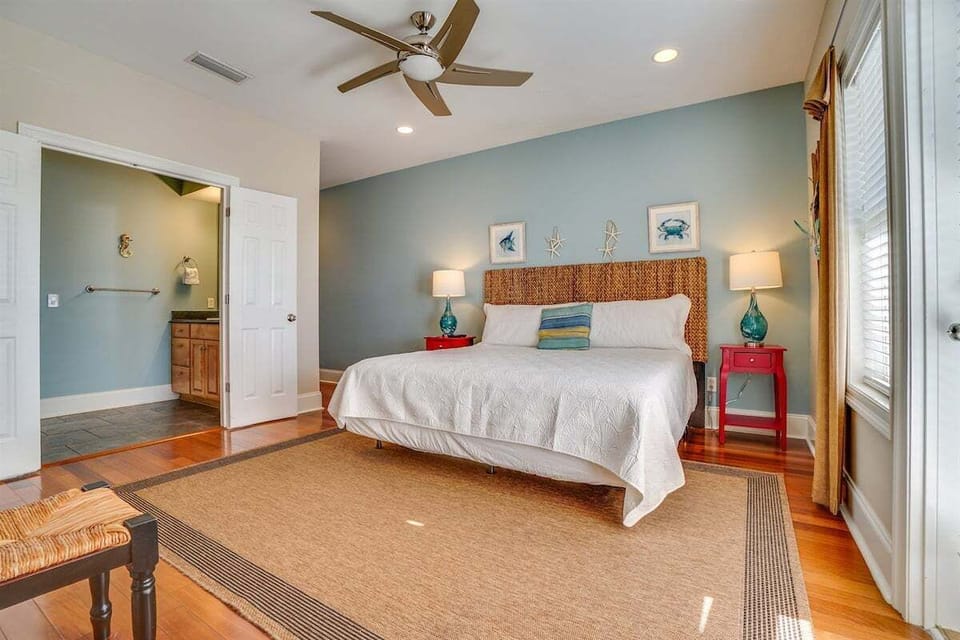 Master Bedroom with King Bed and Gulf views