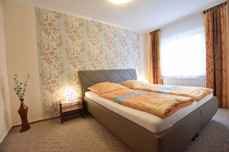Reihenferienhaus mit Kamin und Terrasse im Ostseeland OFC 11 - 3- Raum Ferienhaus mit Terrasse und Apartment in Mecklenburg-Vorpommern, Germany