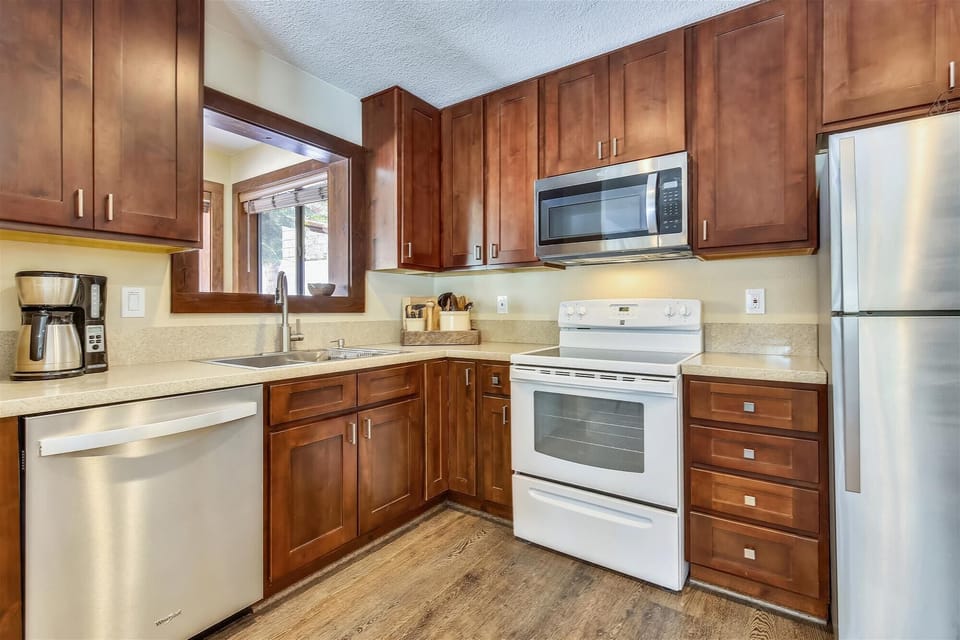 floor plan-kitchen-_mg_0184