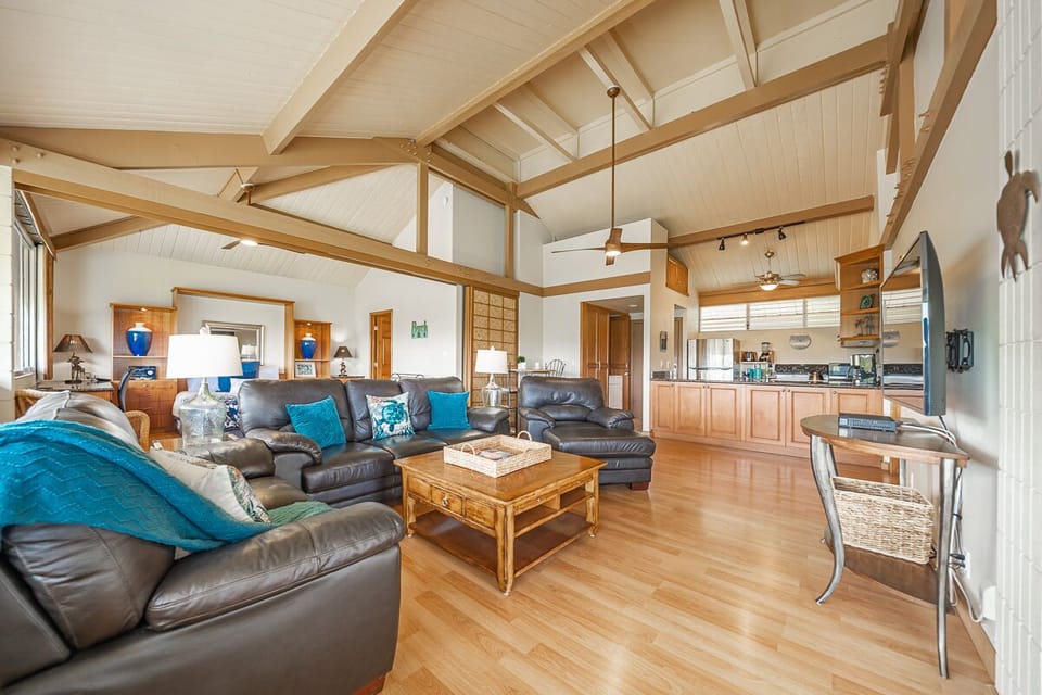 Open floor plan allows for conversating