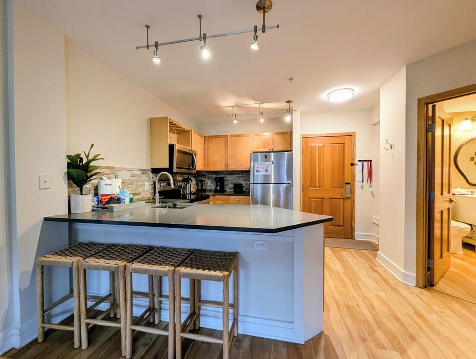 Breakfast bar for enjoying meals