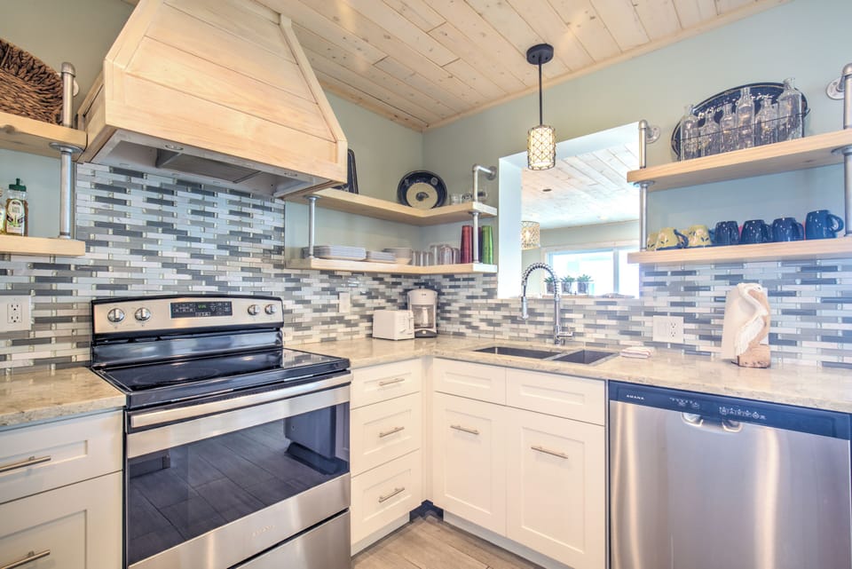 Kitchen stocked with everything you need!