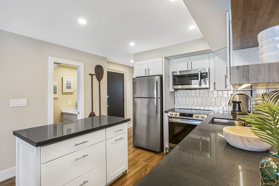 Chef's kitchen with everything you'll need!