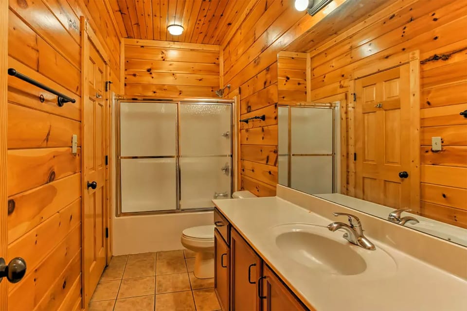 Adjoining Master Bathroom (one of two full bathrooms)