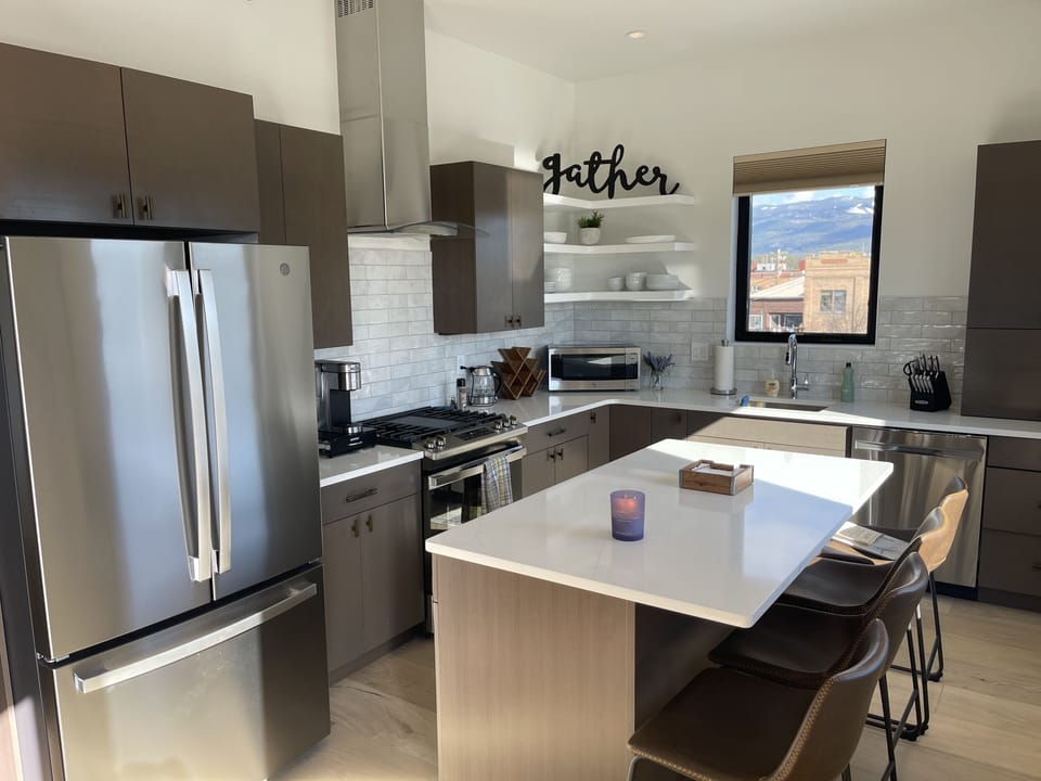 Gourmet kitchen