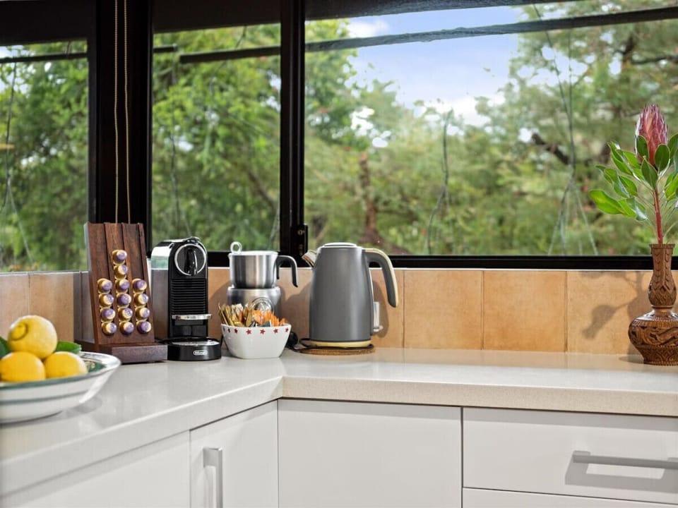 Kitchen with Garden view