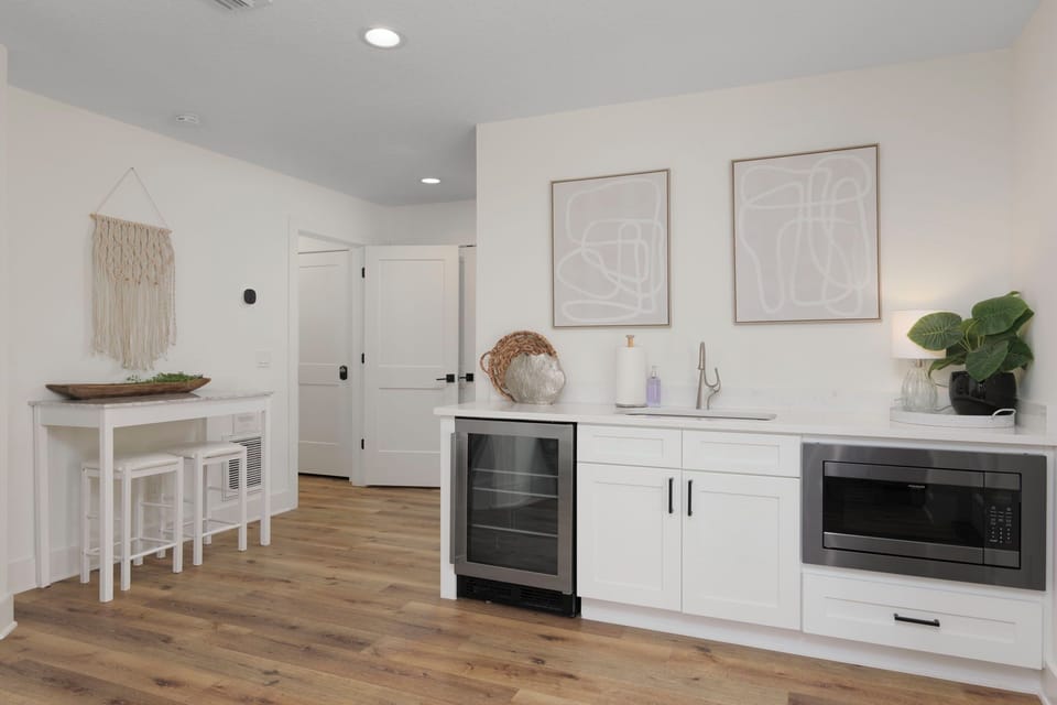 lower level kitchenette
