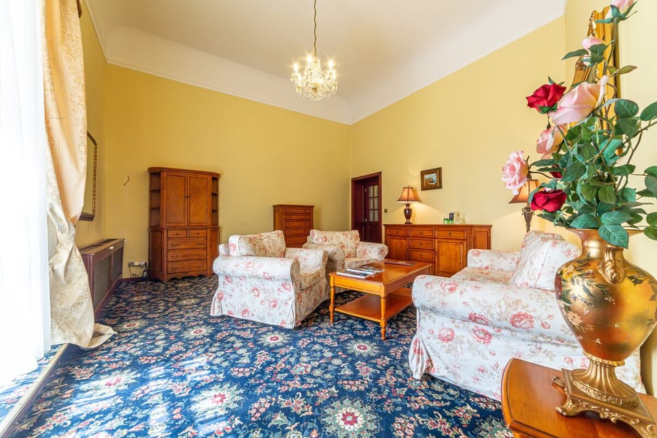 Family Apartment, 1 Bedroom | Minibar, in-room safe, desk, blackout drapes
