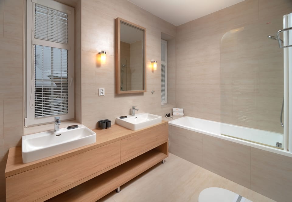 Superior Suite | Minibar, in-room safe, desk, iron/ironing board