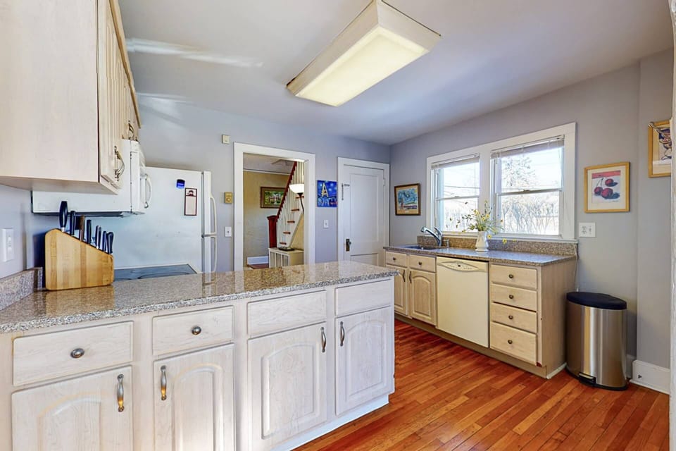 Spacious kitchen
