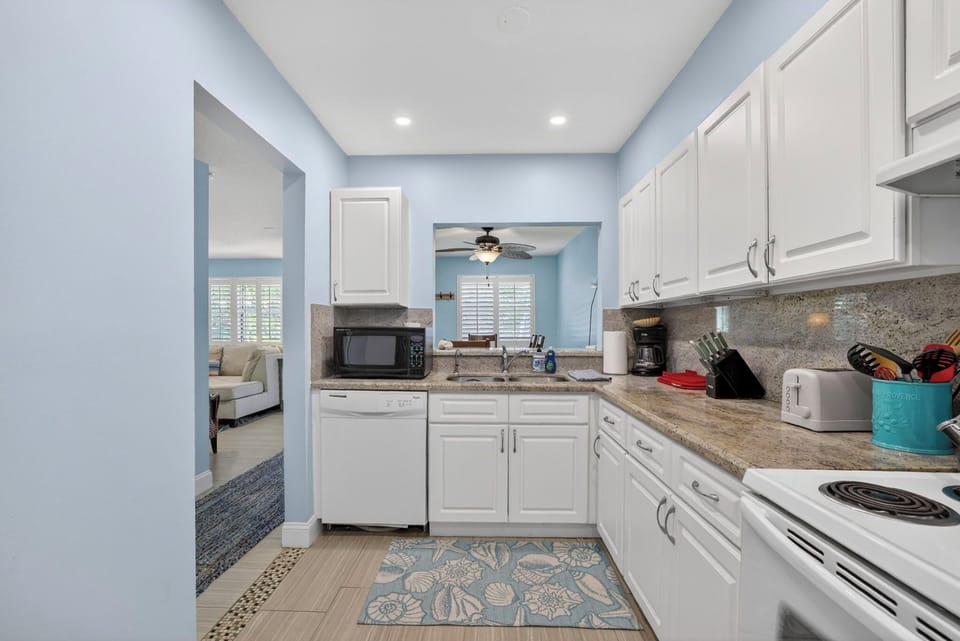 232 Main Kitchen