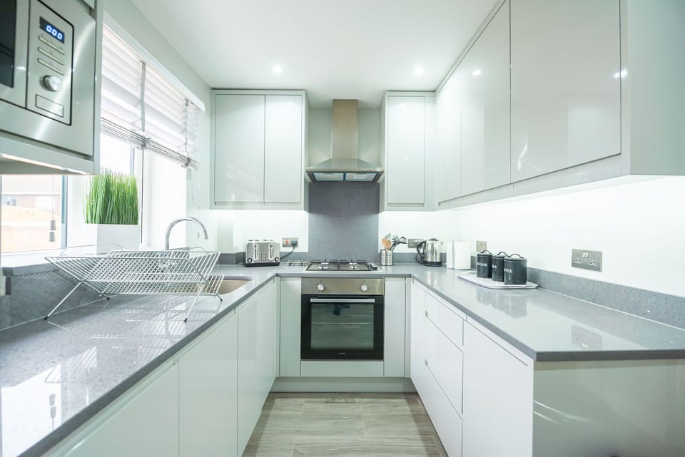 Luxury House, Private Bathroom (Up to 6 Guests) | Shared kitchen