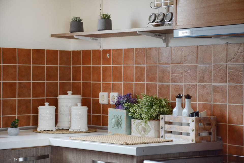 Deluxe Villa | Private kitchen | Stovetop, coffee/tea maker, electric kettle